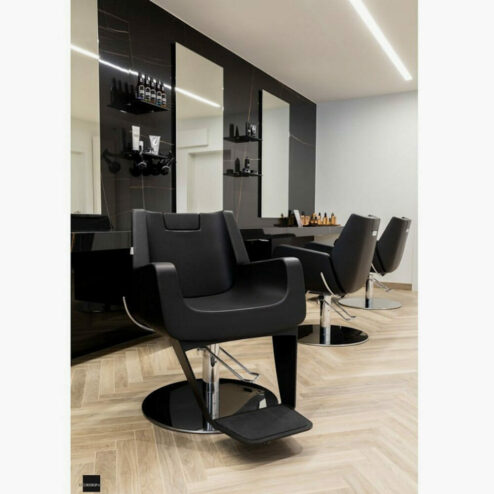 Nelson Mobilier Boss Light Barbers Chair
