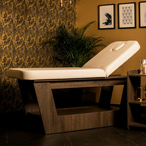 REM Aragon Spa Couch