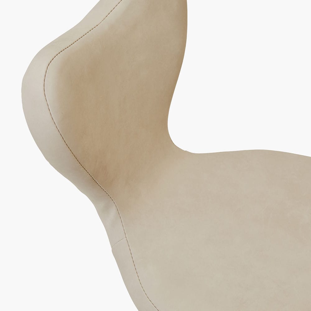 REM Clover Client Chair