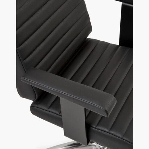 REM Fame Hydraulic Black Styling Chair