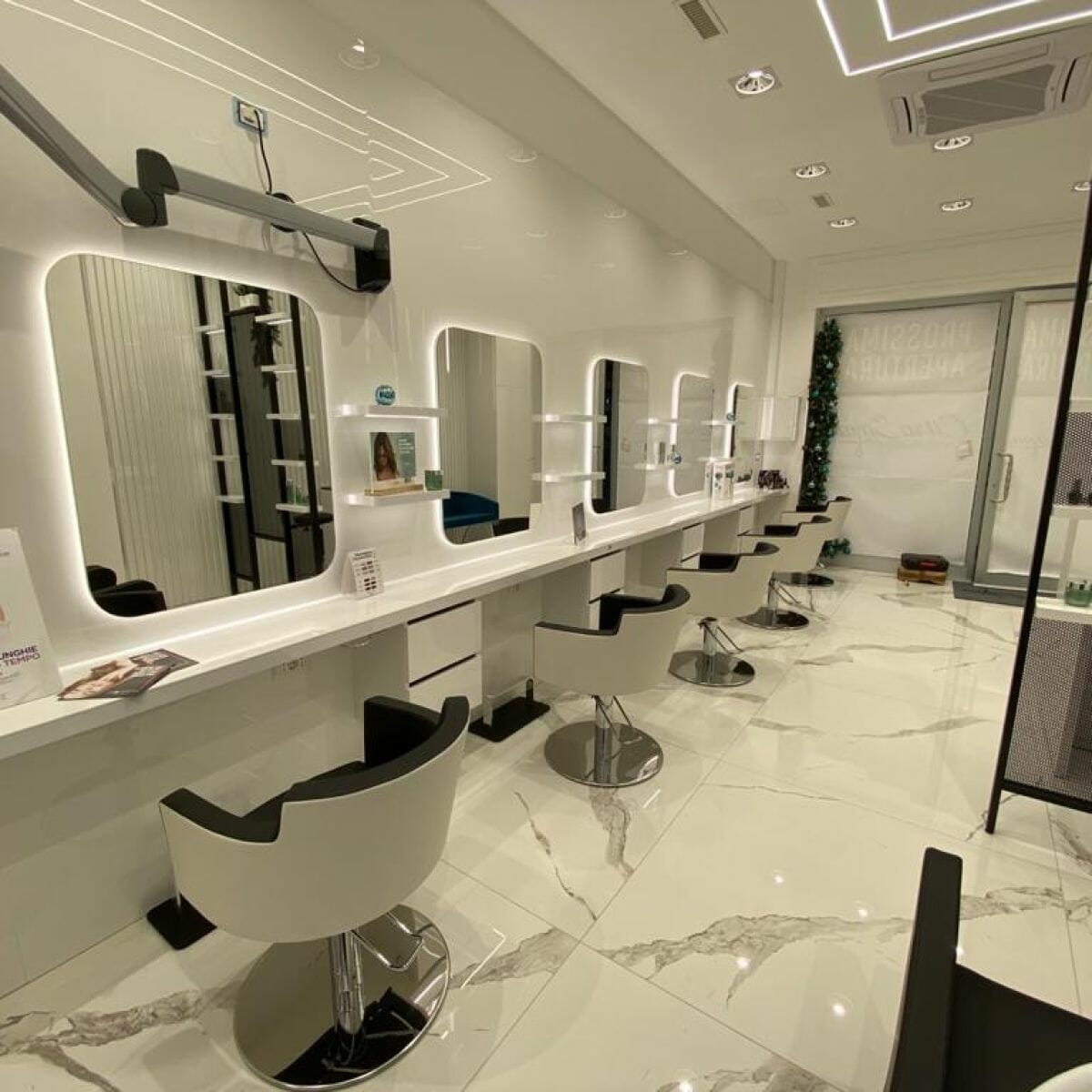 Nelson Mobilier Salon Furniture at Mancini Design, Italy.